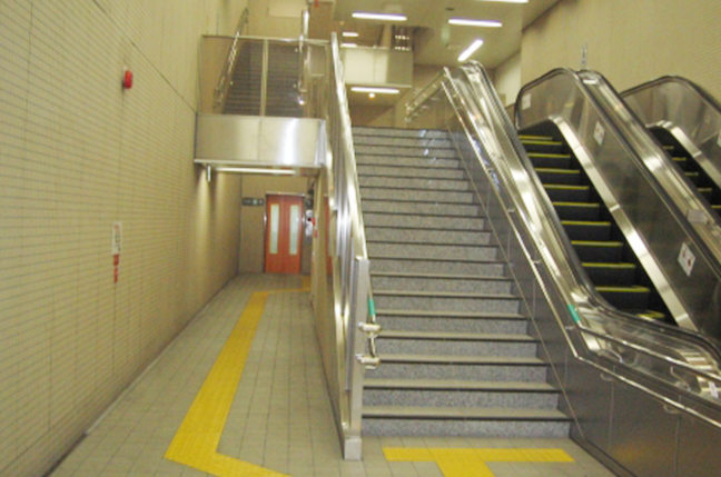 大阪市地下鉄8・4号線　連絡通路工事