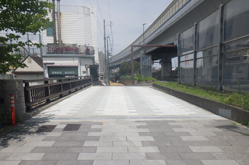 国道43号都賀川橋（上）補修工事